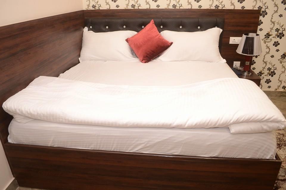 Hotel MMK Kanpur Buitenkant foto