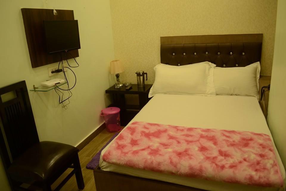 Hotel MMK Kanpur Buitenkant foto