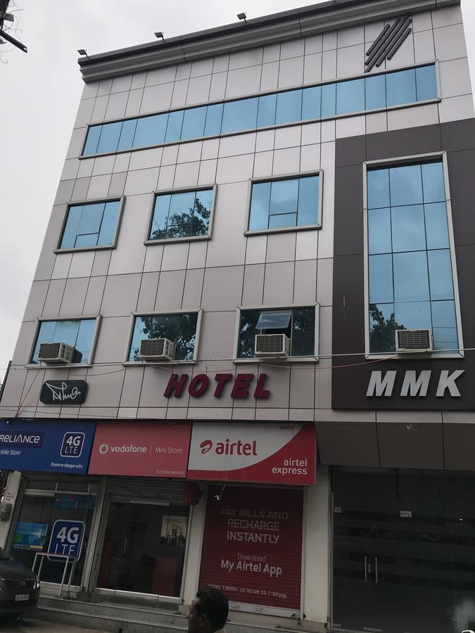 Hotel MMK Kanpur Buitenkant foto