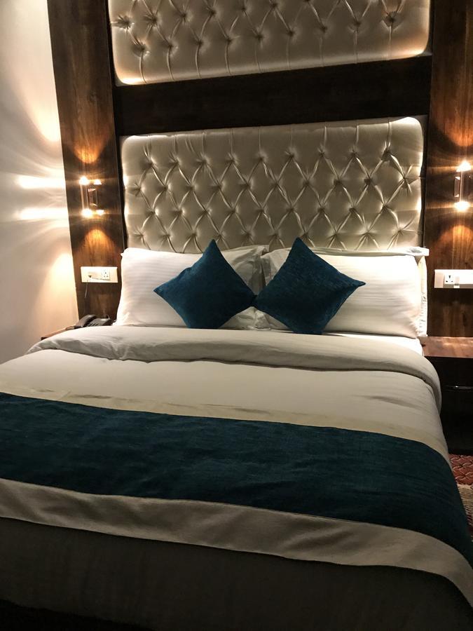 Hotel MMK Kanpur Buitenkant foto