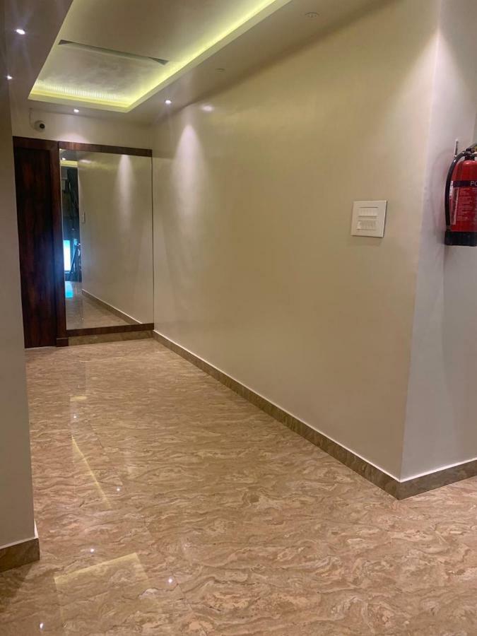 Hotel MMK Kanpur Buitenkant foto
