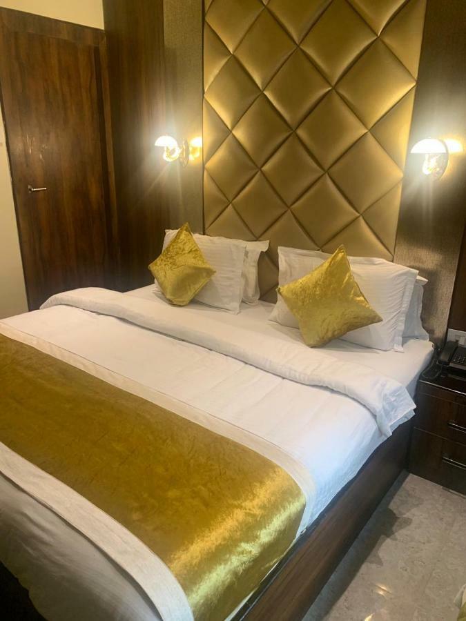 Hotel MMK Kanpur Buitenkant foto