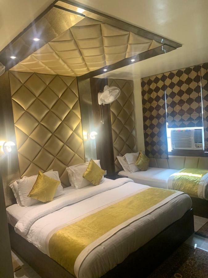 Hotel MMK Kanpur Buitenkant foto