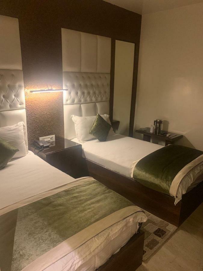 Hotel MMK Kanpur Buitenkant foto